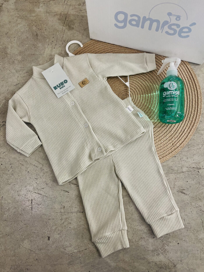 Conj saquito + pantalon 31900